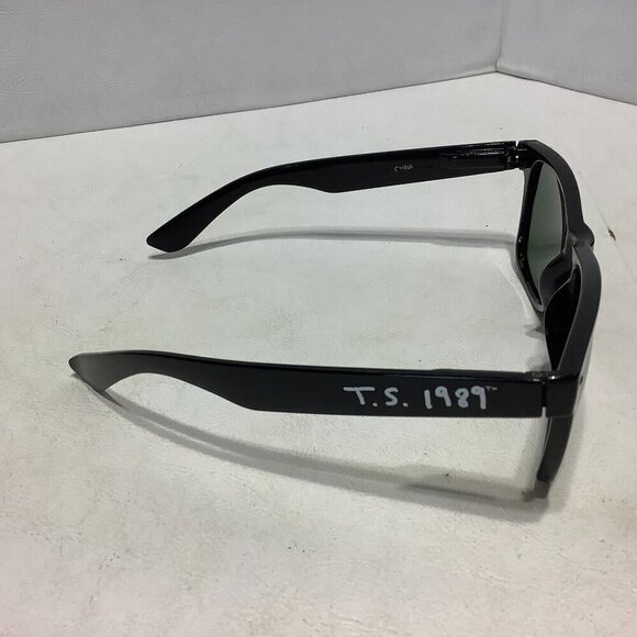 Taylor Swift 1989 World Tour VIP Sunglasses w/Case Black main image 5